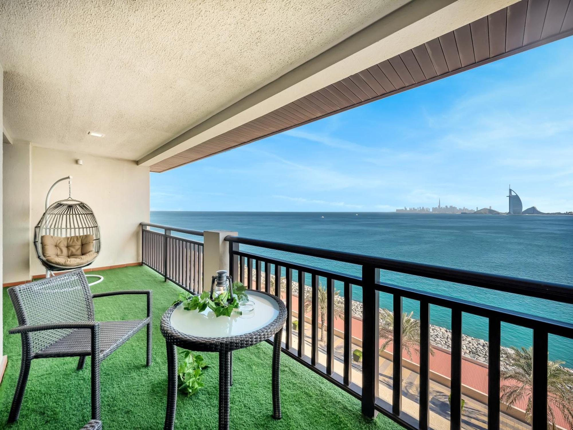 Апартаменти Luxury In Anantara With Stunning Burj Alarab & Sea Views