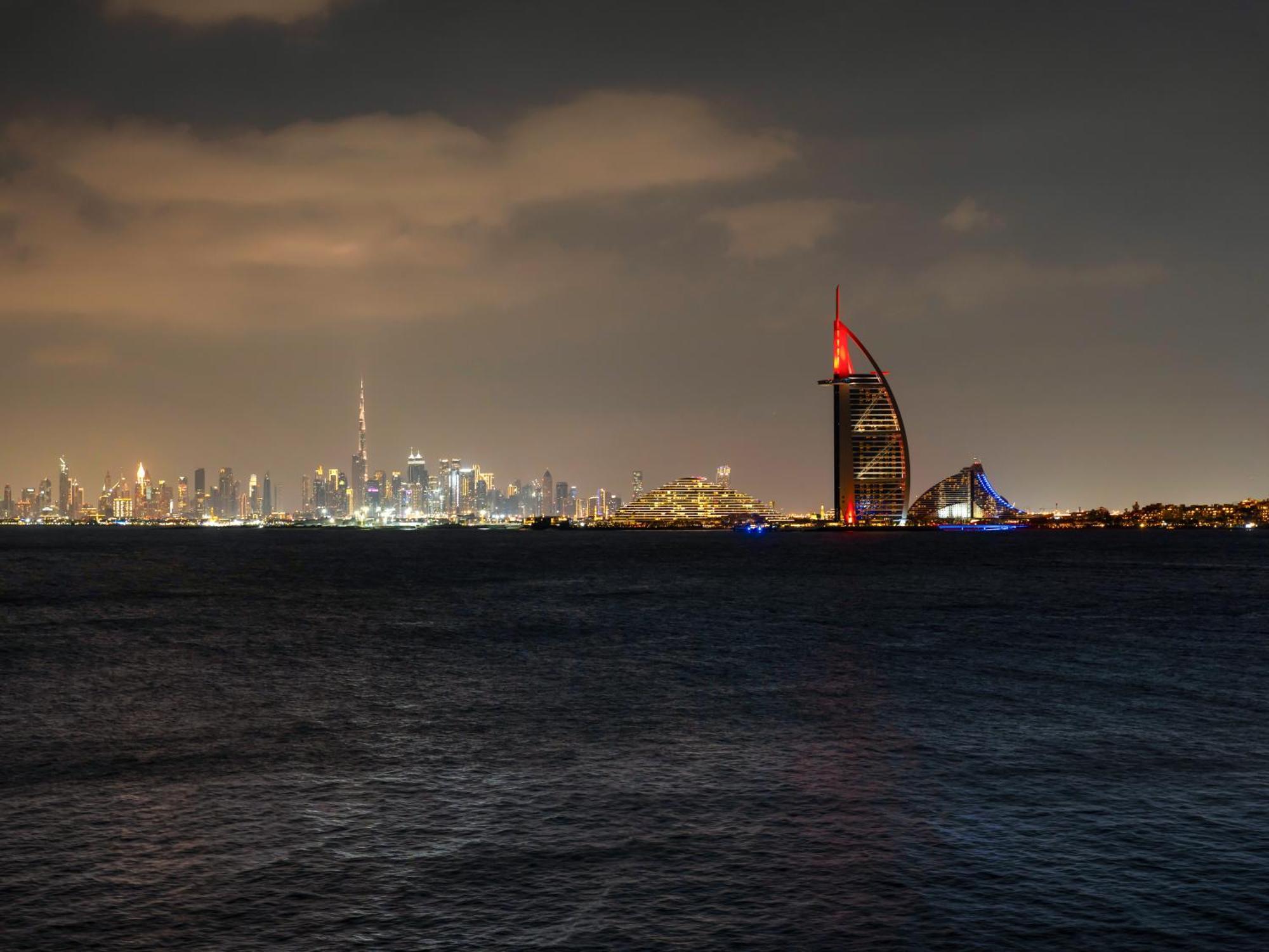 Luxury In Anantara With Stunning Burj Alarab & Sea Views * Dubai